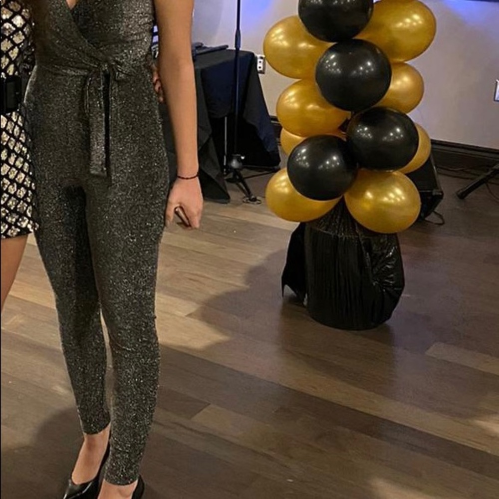 Fit M, Good Condition, Wore It Once - image 3